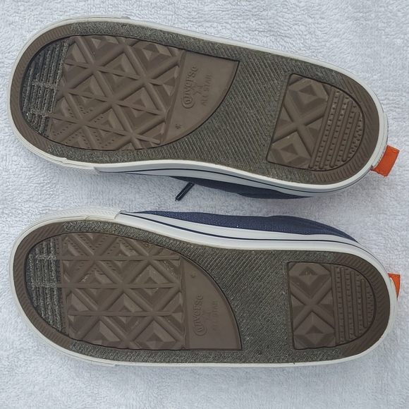 *SOLD* Converse - Picture 6 of 9